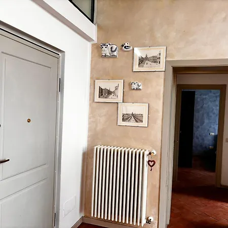 Intero Con Giardino In Palazzo Del 1600 Apartment