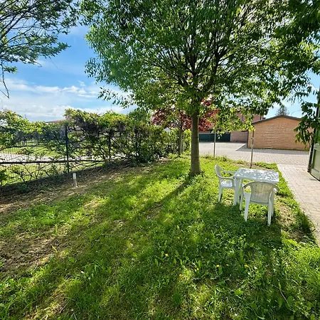 Apartment Intero Con Giardino In Palazzo Del 1600