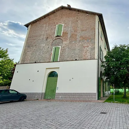 Apartment Intero Con Giardino In Palazzo Del 1600 *