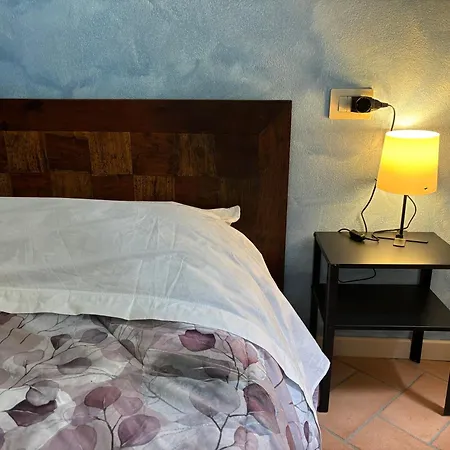 Apartment Intero Con Giardino In Palazzo Del 1600