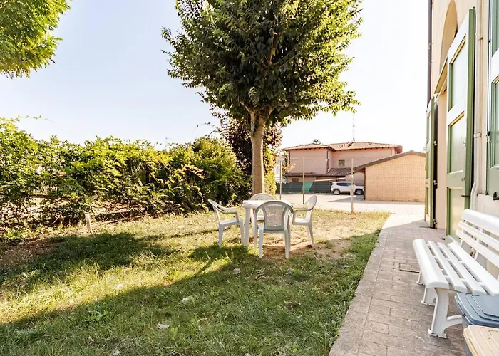 Intero Con Giardino In Palazzo Del 1600 Apartmán *