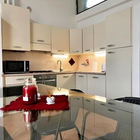 Intero Con Giardino In Palazzo Del 1600 * 坎波加利亚诺