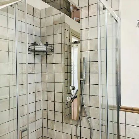 Intero Con Giardino In Palazzo Del 1600 公寓