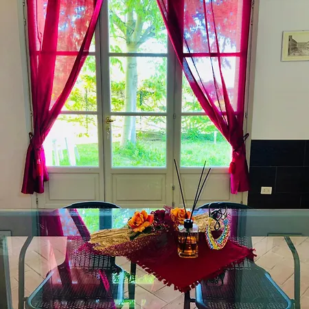 Intero Con Giardino In Palazzo Del 1600