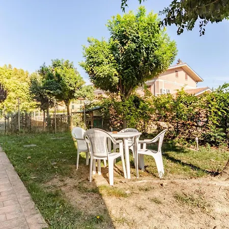 Intero Con Giardino In Palazzo Del 1600 *