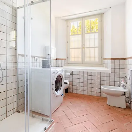 Intero Con Giardino In Palazzo Del 1600