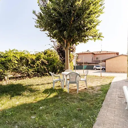 Intero Con Giardino In Palazzo Del 1600 公寓 *