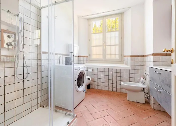 Intero Con Giardino In Palazzo Del 1600